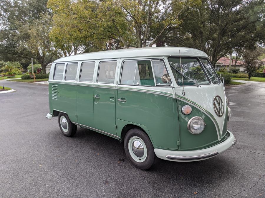  Volkswagen Typ 2 Deluxe Bus (T1) 1965 года  (фото 1 из 129)